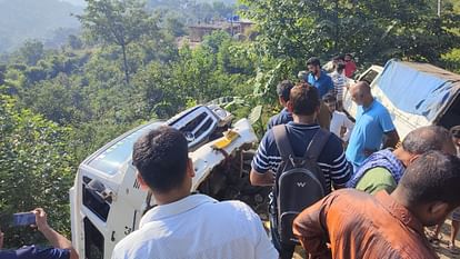 Private school bus accident in Gadola, went out of control after colliding with a truck