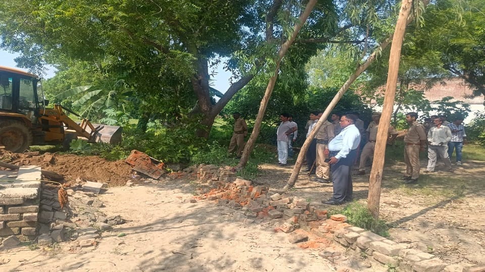 Who attacked the health department team bulldozer ran on his house