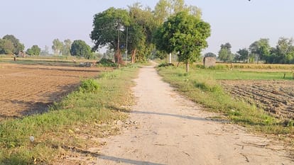 गिजरौली से नौरथा-असरफाबाद का कच्चा मार्ग