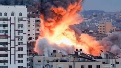 Israel-Lebanon Conflict: इस्राइल ने उत्तरी लेबनान में रिहायशी इमारत को बनाया निशाना, कम से कम 18 की मौत Israel attack several dead and injured in Northern Lebanon Building Hezbollah Group target news and updates