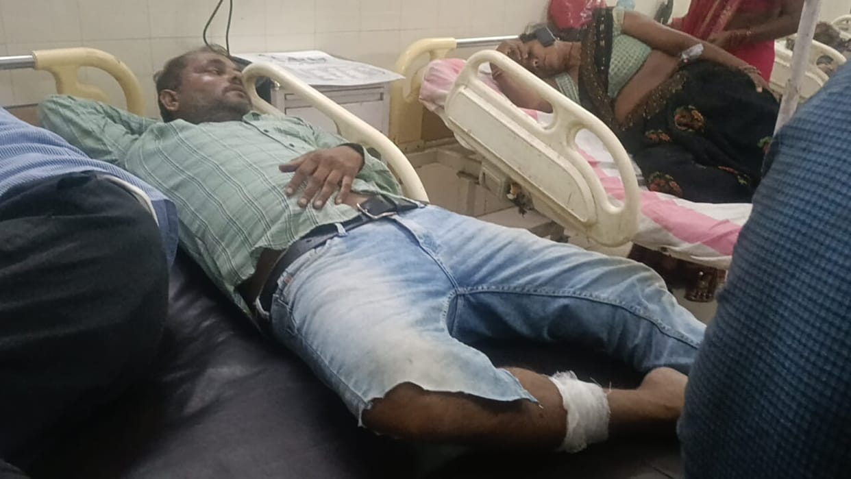 Bullion trader robbed of Rs 12.40 lakh, four robbers arrested in police encounter, admitted to hospital