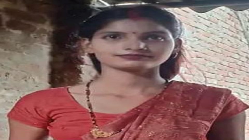 Dead body of married woman from Hathras found in Mathura