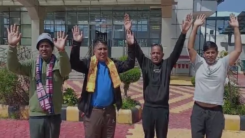 Travelers overwhelmed after seeing Kailash from Lipulekh Pass