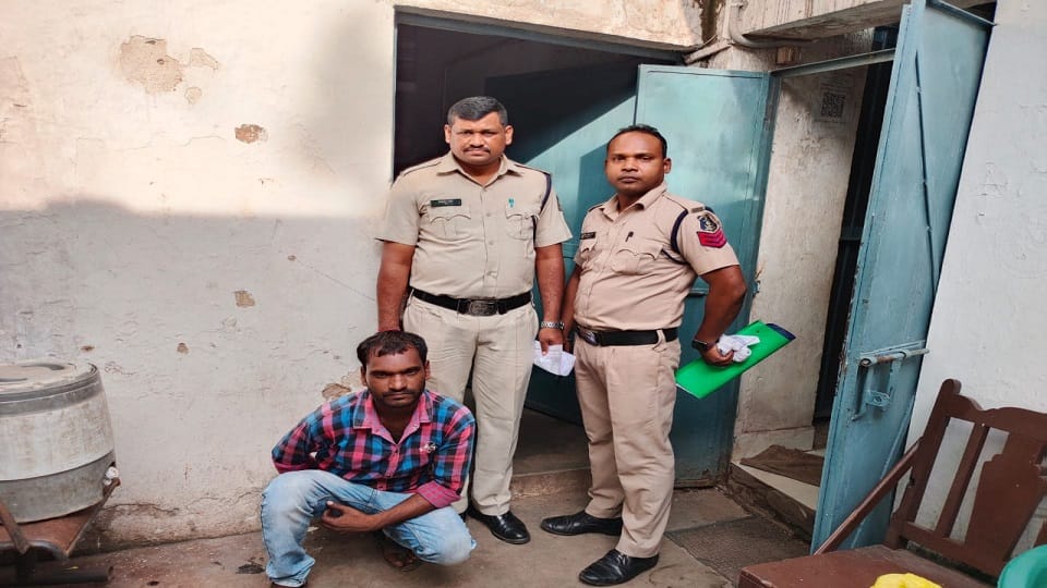 Tired torture of her drunken husband married woman committed suicide by hanging herself in Raigarh