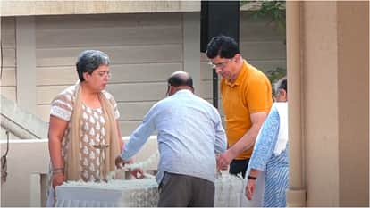 Reena Dutta Father prayer meet aamir khan kiran rao junaid khan ira khan shikhar and other family members