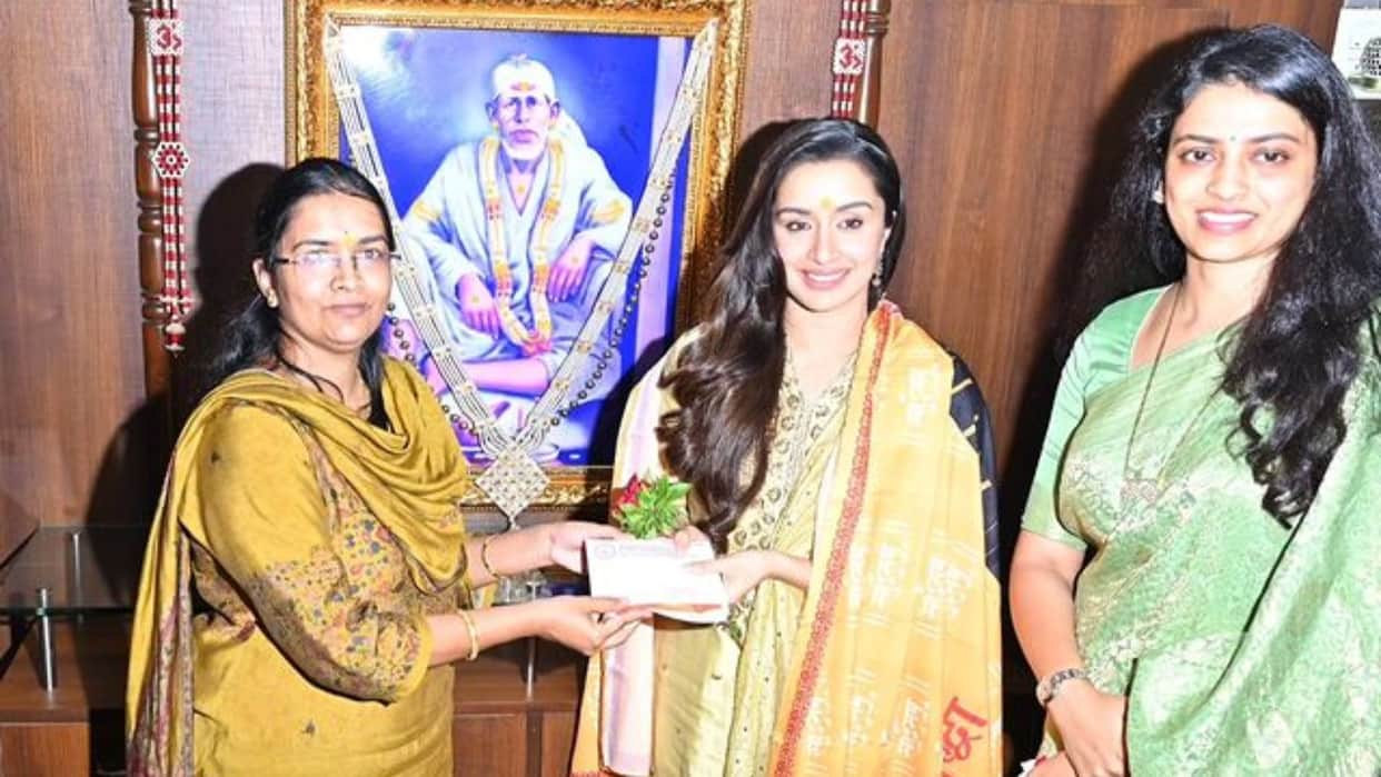 Stree 2 Actress Shraddha Kapoor Visits Shirdi Sai Baba Mandir as Films Completes 50 Day Theatre