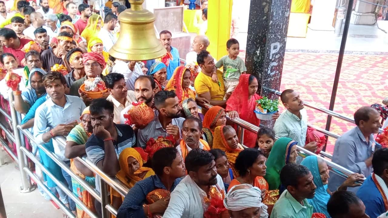 Navratri Third Day celebrated devotees in vindhyachal dham mirzapur see photos