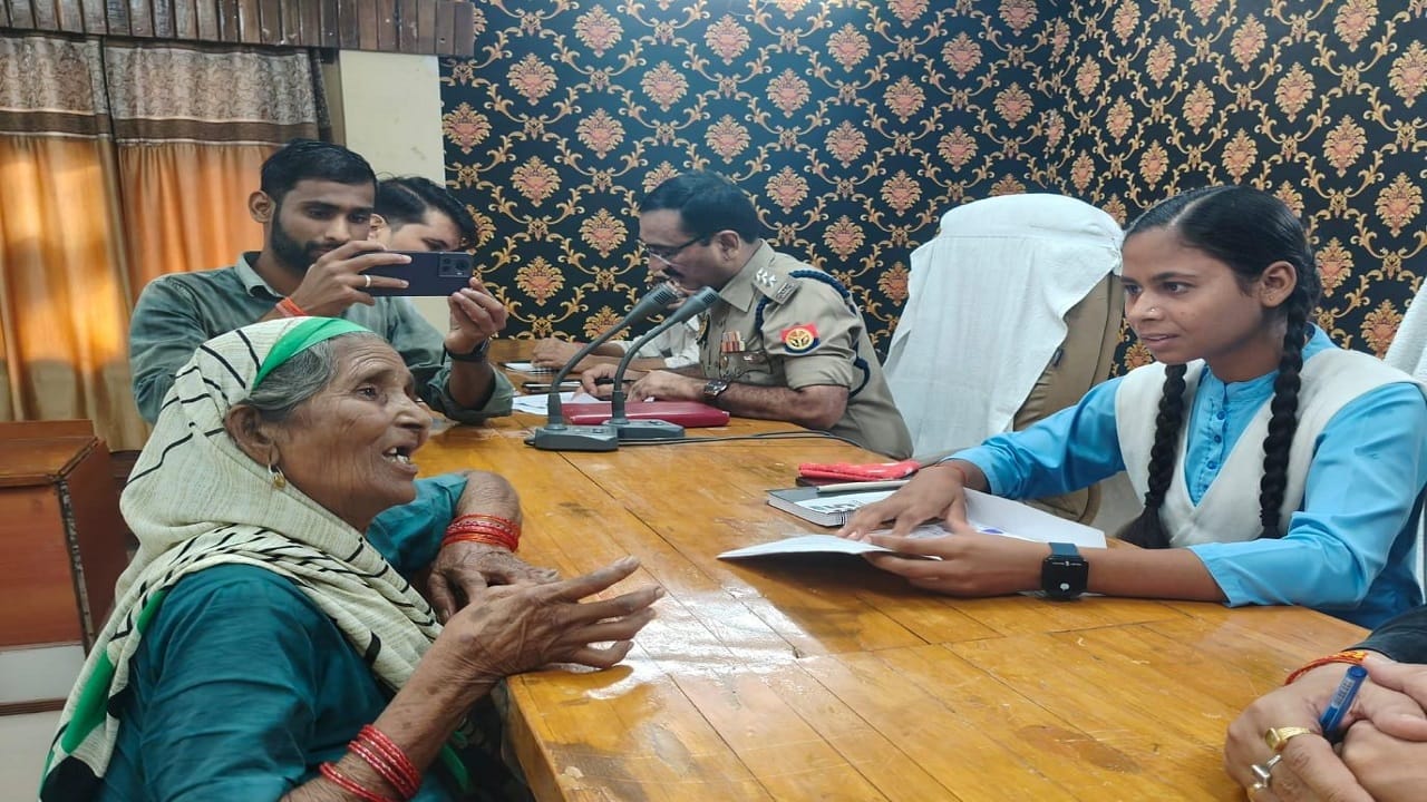 IAS Durga Shakti Nagpal handed over the charge of DM to an eighth class girl