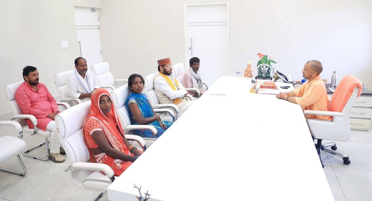 CM Yogi Adityanath will meet to Amethi murder case victim.