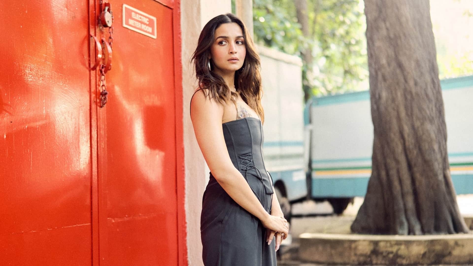 Alia Bhatt shared her daughter raha watched firstly kesariya song from brahmastra and then radha teri chunari