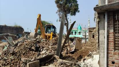 Bareilly Firecracker Factory Blast Bulldozers run on two houses damaged in blast, Rehman Shah also arrested