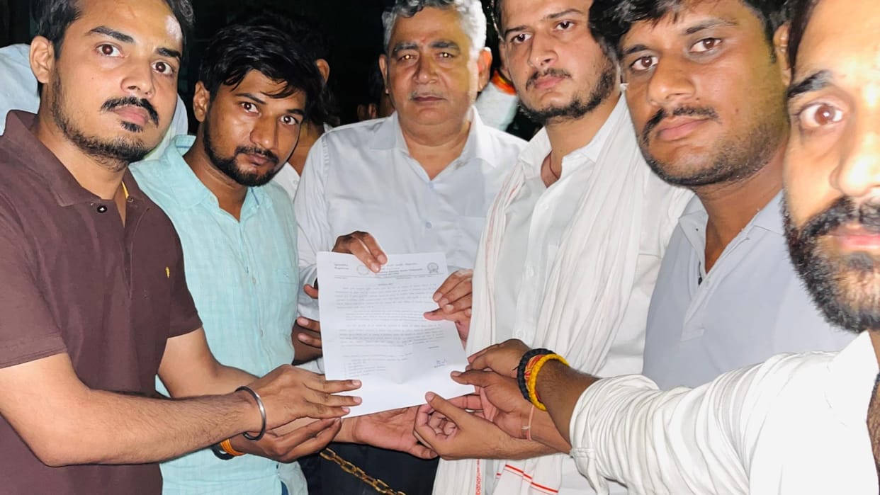 strike of Students ends with conditions in kashi vidyapith Vice Chancellor gives written assurance