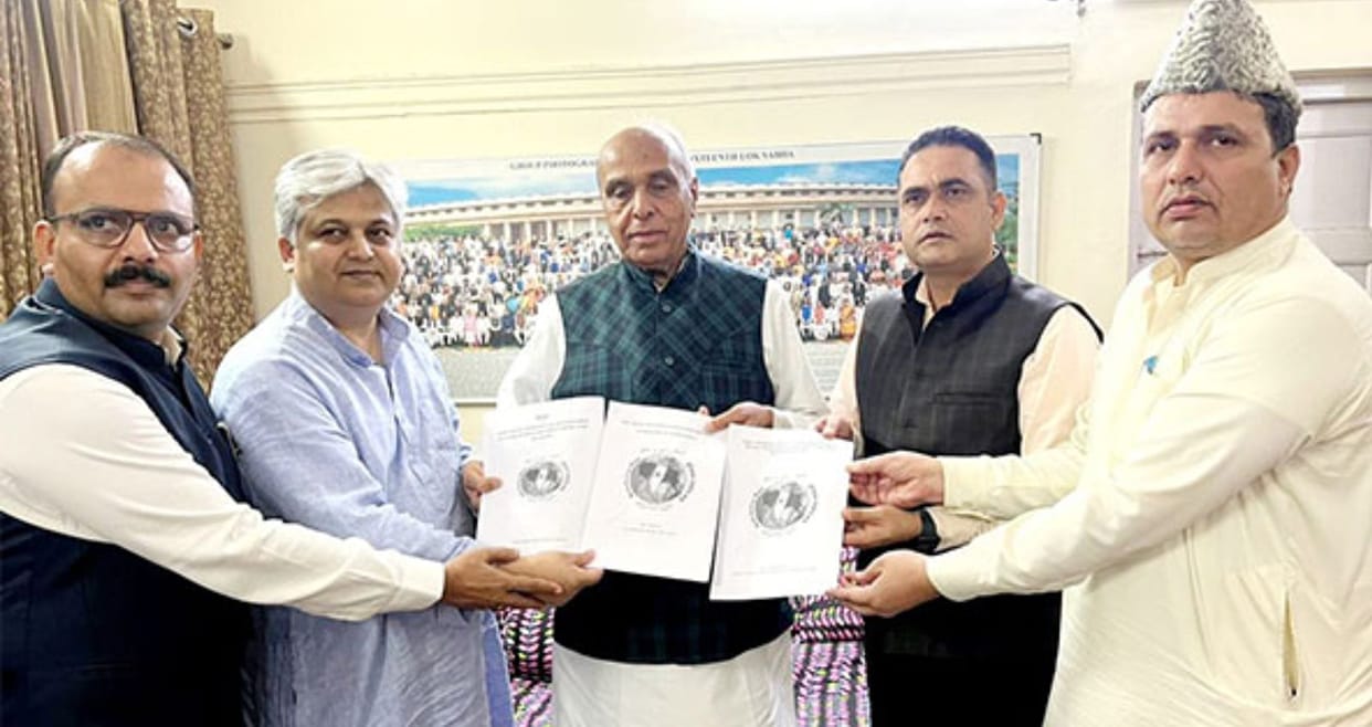 JPC Two day meeting on Waqf Amendment Bill from 14 October MRM delegation met Jagdambika Pal