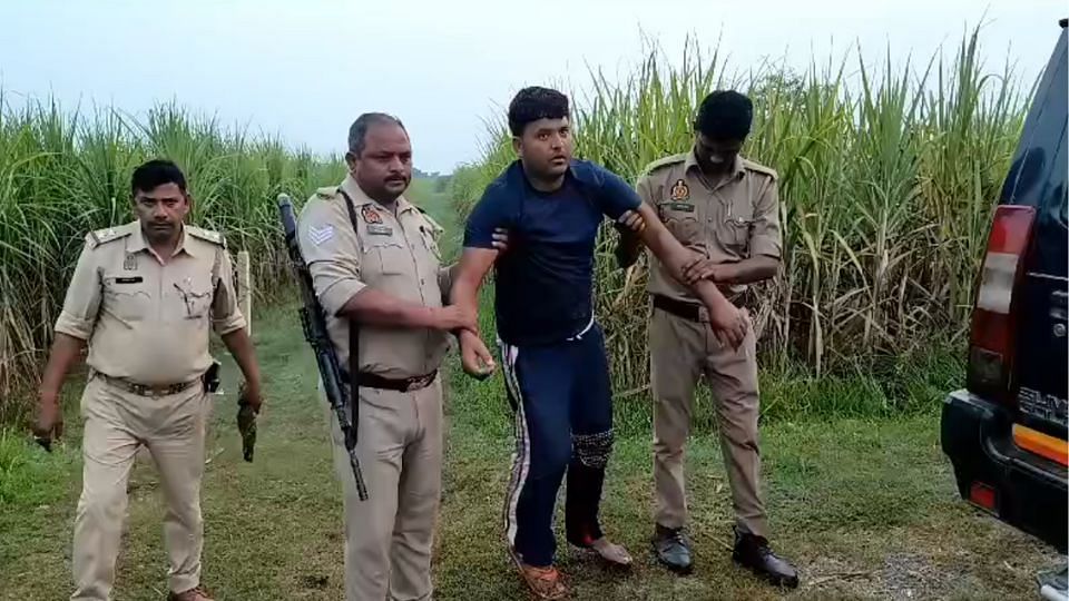 Police arrested two cattle smugglers during an encounter in Lakhimpur Kheri