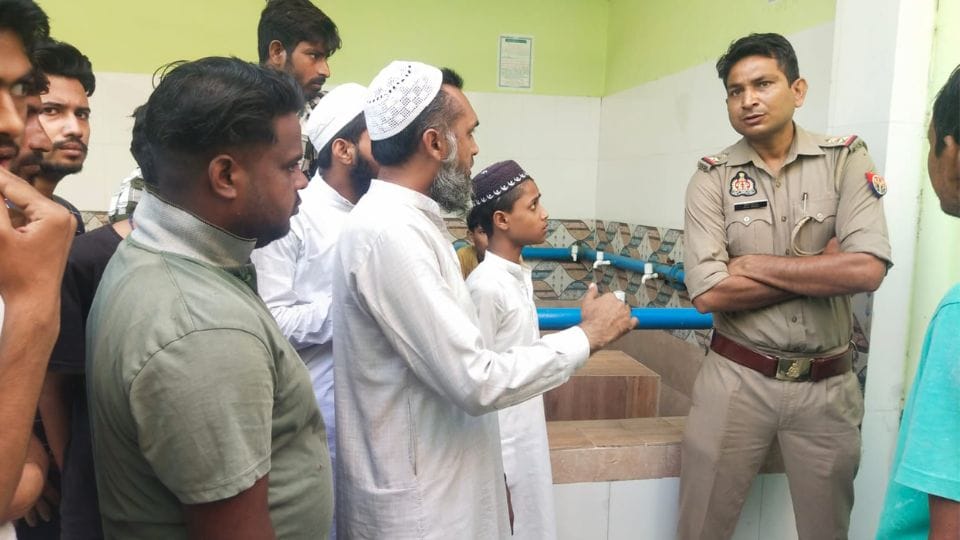 Maulana who was teaching in mosque was shot by a miscreant in Meerut