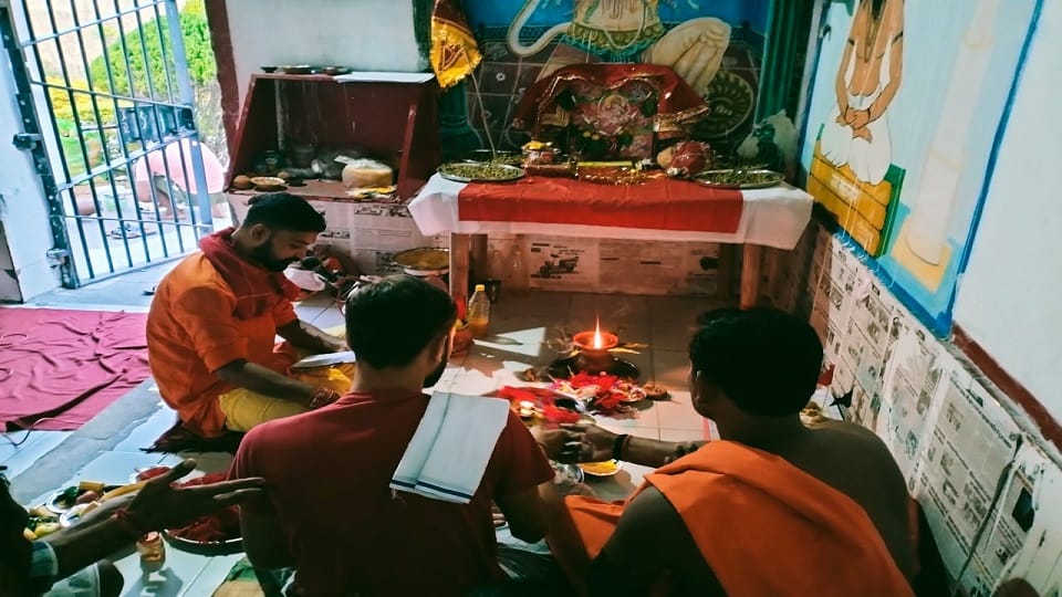 Prisoners and undertrials in district jail are also fasting and worshiping Goddess Durga in Raigarh