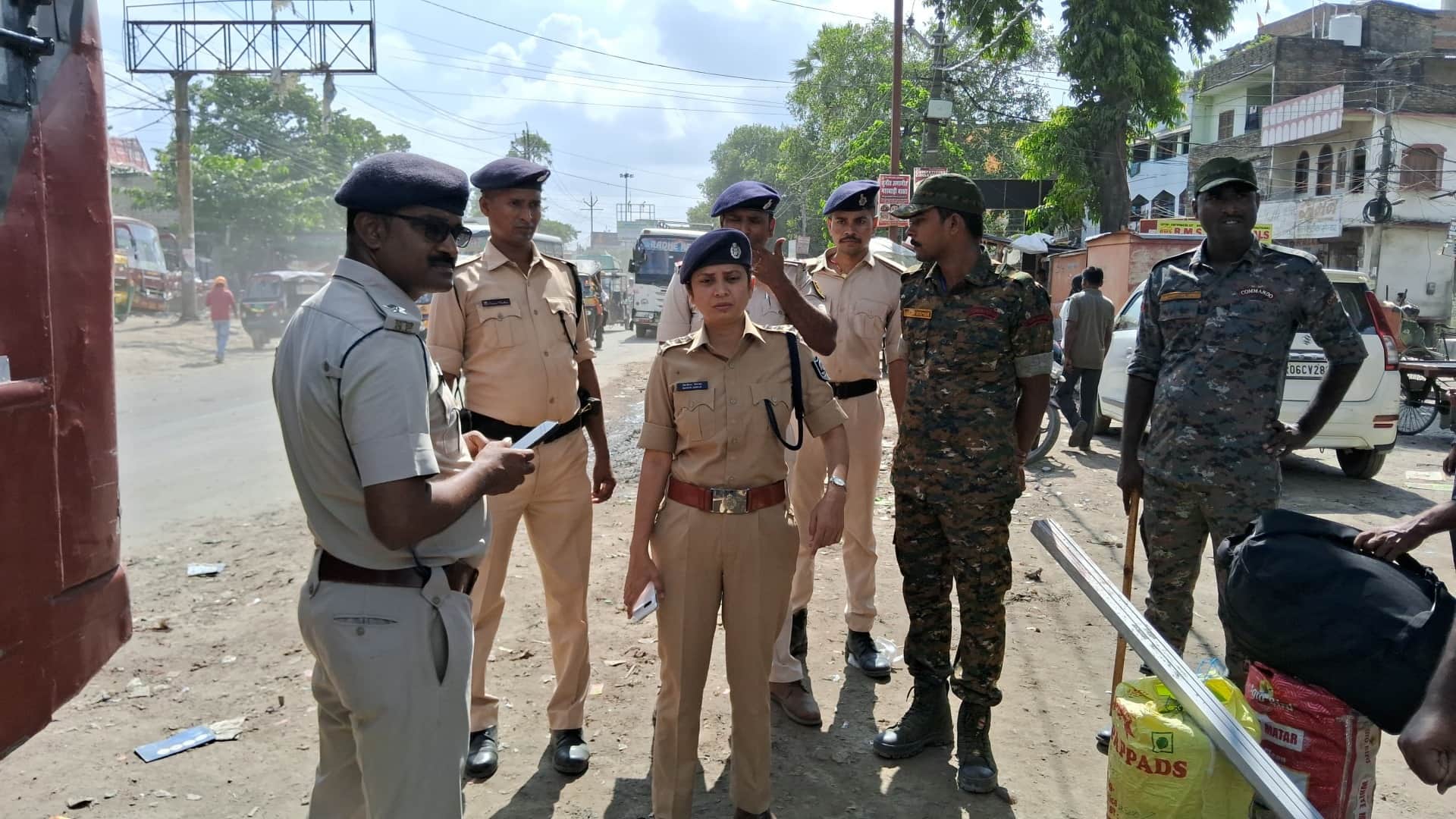 Muzaffarpur: Big police action against illegal parking and arbitrary fare collection, many tickets confiscated