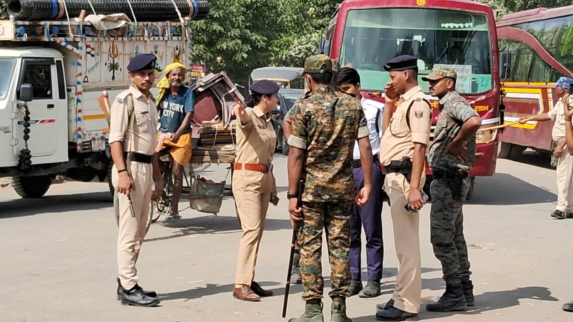 Muzaffarpur: Big police action against illegal parking and arbitrary fare collection, many tickets confiscated
