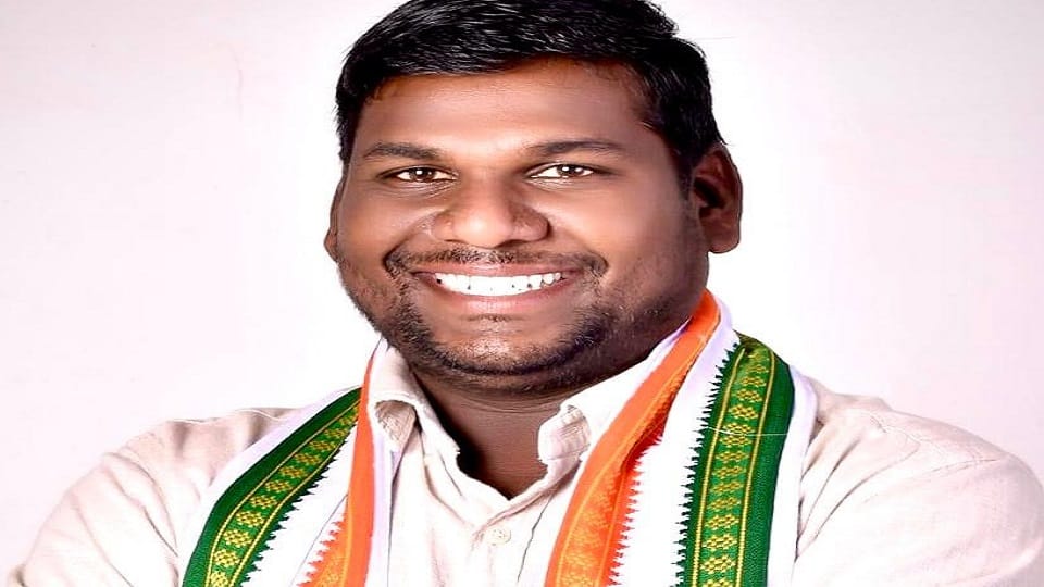 Vice President of Nagar Palika accused District Education Officer of neglecting elected public representatives