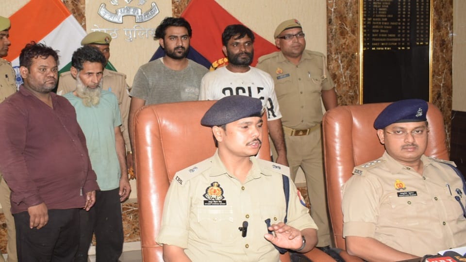 UP: Smugglers used to make weapons in Meerut and sell them to Delhi, Haryana, four arrested