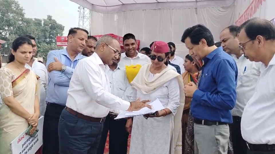 Uttarakhand News Chief Secretary Radha Raturi Said Strong land law will be made in state