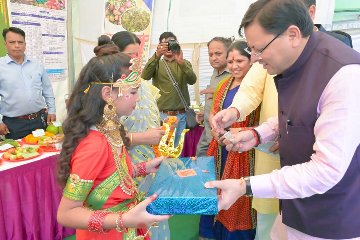 Uttarakhand CM Dhami made many announcements in Rudraprayag told about land law