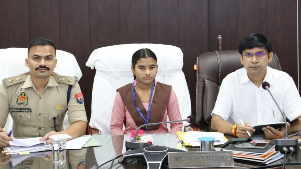 UP: 7500 girl students of the state will become DM and police captain, unique initiative of the state under Mi