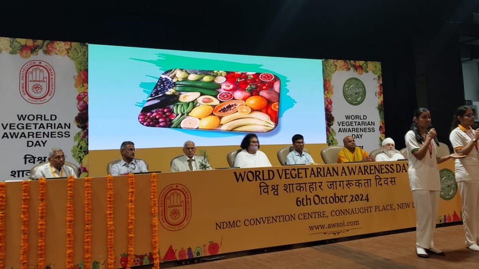 Eating vegetarian food reduces the risk of disease