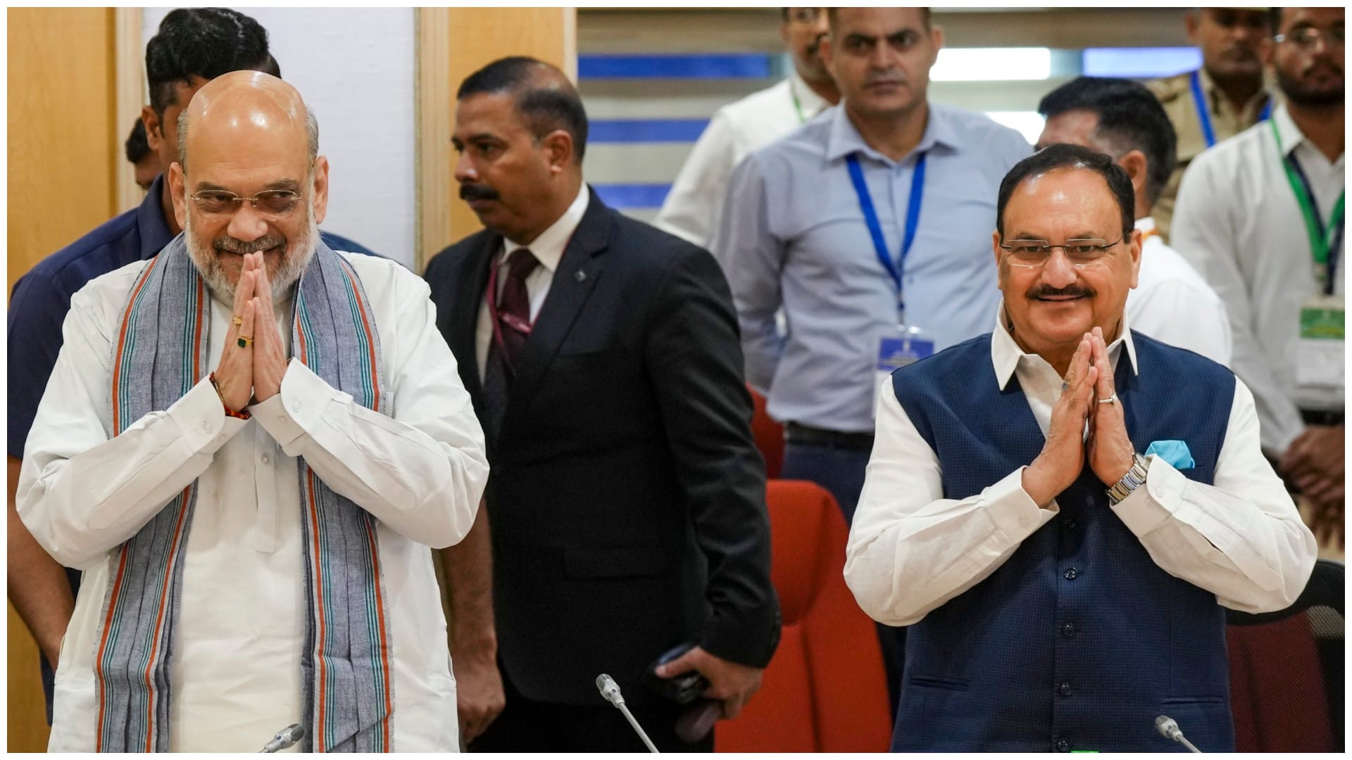 Amit Shah chairs meeting of chief ministers of Naxal-hit states Latest News Update
