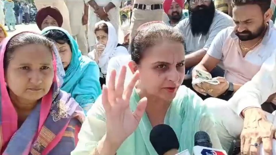 भाजपा महिला मोर्चा की प्रधान जयइंद्र कौर।