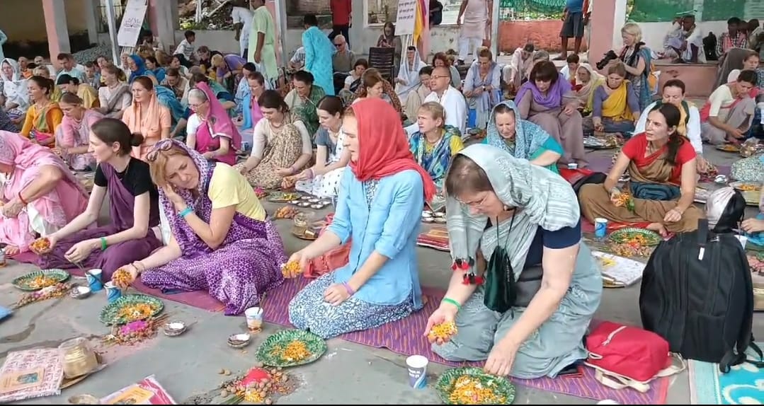 Bihar: 160 foreigners from different countries including Russia and Ukraine reached Gaya, performed Pind Daan