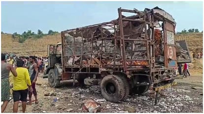Major explosion in coal mine in Birbhum west bengal, seven workers died, news in hindi