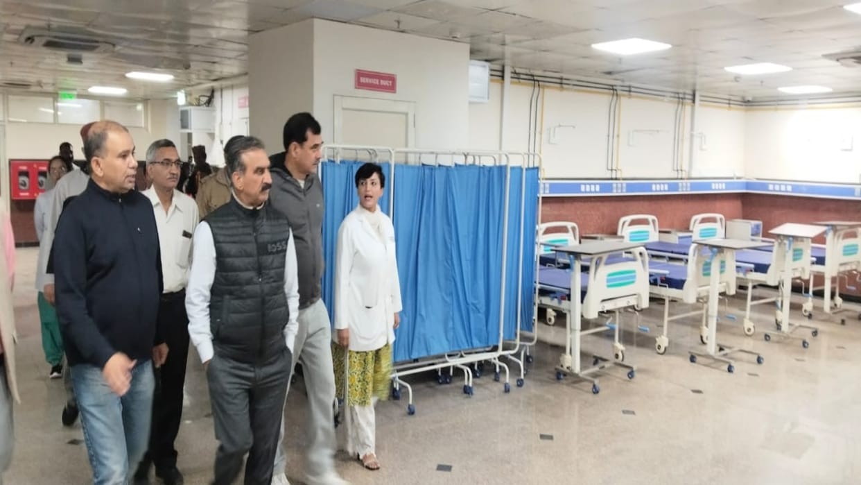 CM sukhvinder Sukhu reached IGMC for inspection during his morning walk