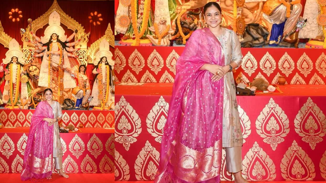 Durga Ashtami 2024 special makeup tips in easy way step by step