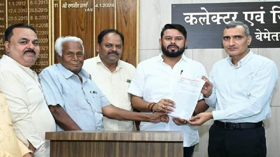 कांग्रेस ने सौंपा ज्ञापन