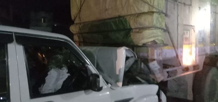 Mirzapur Accident: ट्रक ने स्कॉर्पियों में मारी टक्कर, मची चीख-पुकार; हादसे में आठ बच्चों समेत 15 लोग घायल