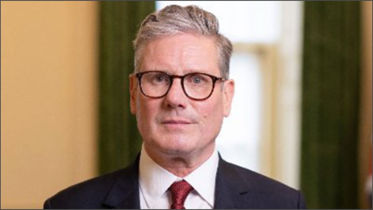 PM Starmer arrives to participate in the ceasefire ceremony, will hold bilateral talks with Emmanuel Macron