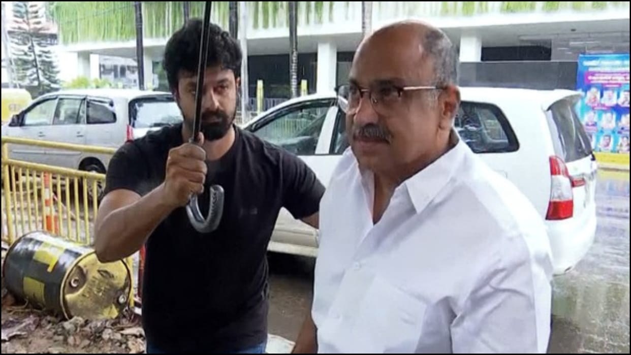 Actor Sidhique questioned by Special Investigation Team over assault allegations news in hindi