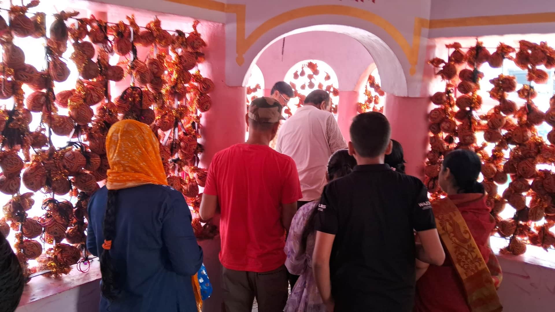 Muzaffarpur: On 5th day of Navratri devotees immersed themselves in devotion of Mata Skandamata