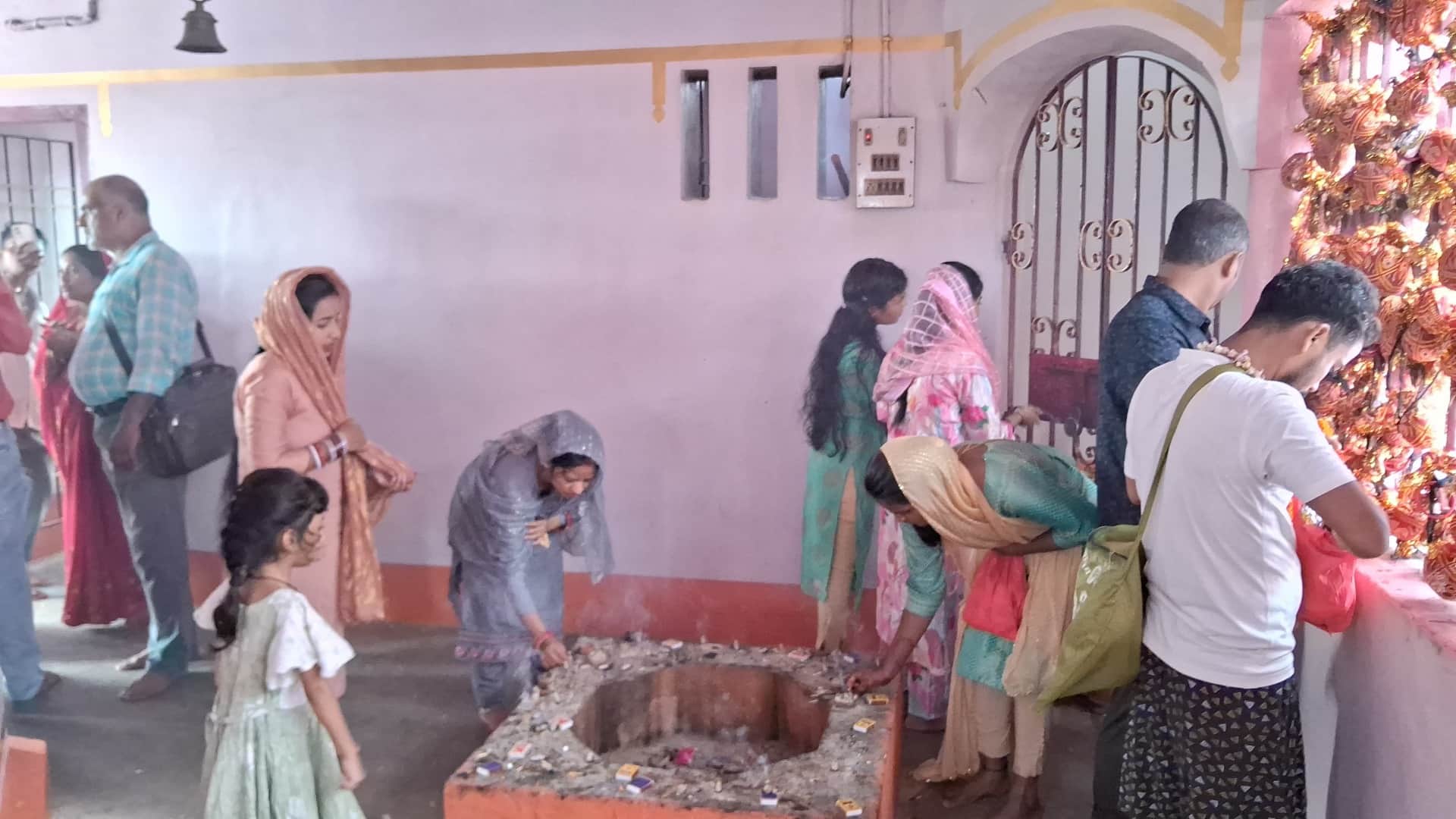 Muzaffarpur: On 5th day of Navratri devotees immersed themselves in devotion of Mata Skandamata