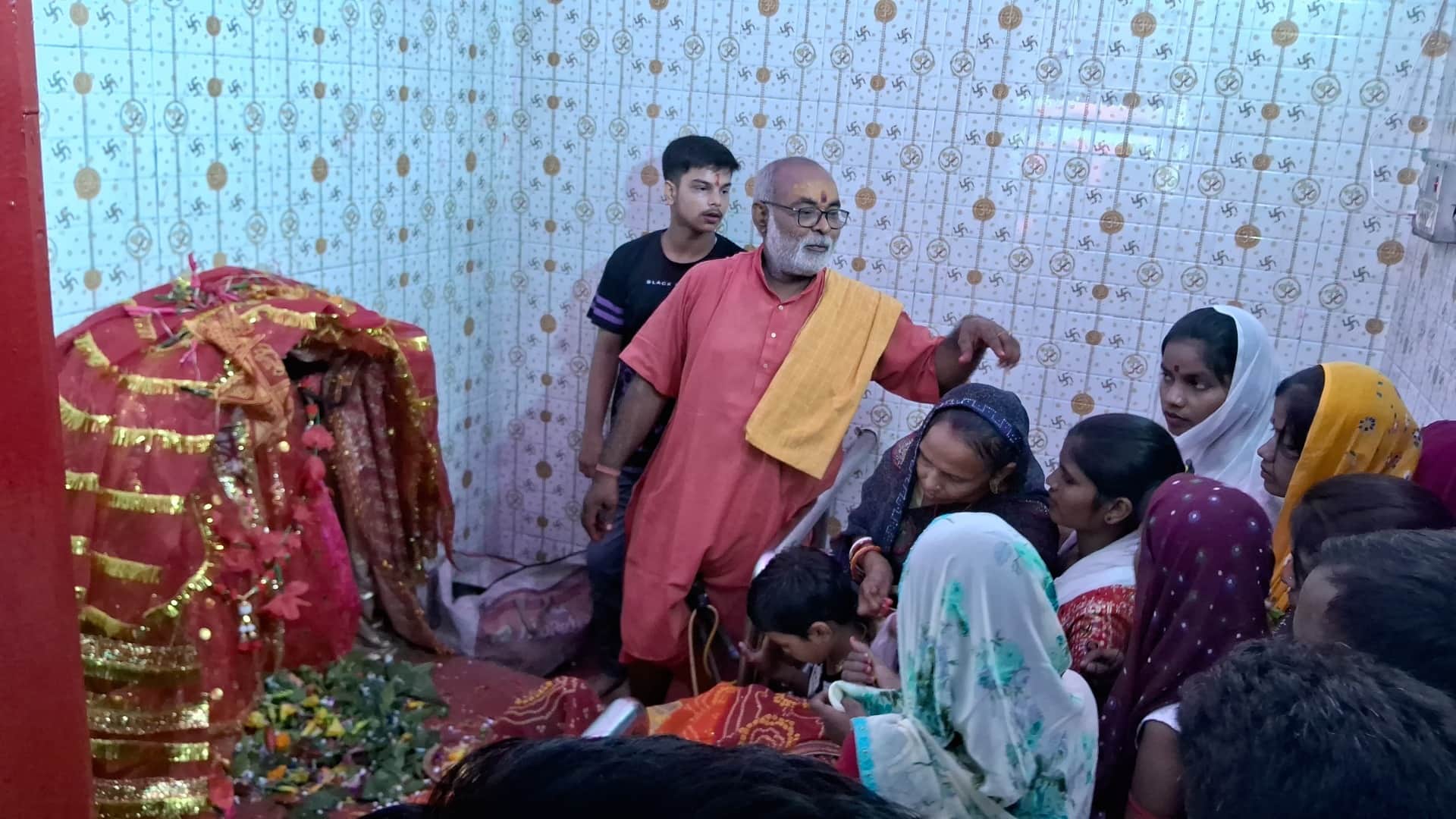 Navratri: no sacrifice in Bhasmi Devi Shaktipeeth Muzaffarpur, tradition of flying pigeons, Nepal-Bengal