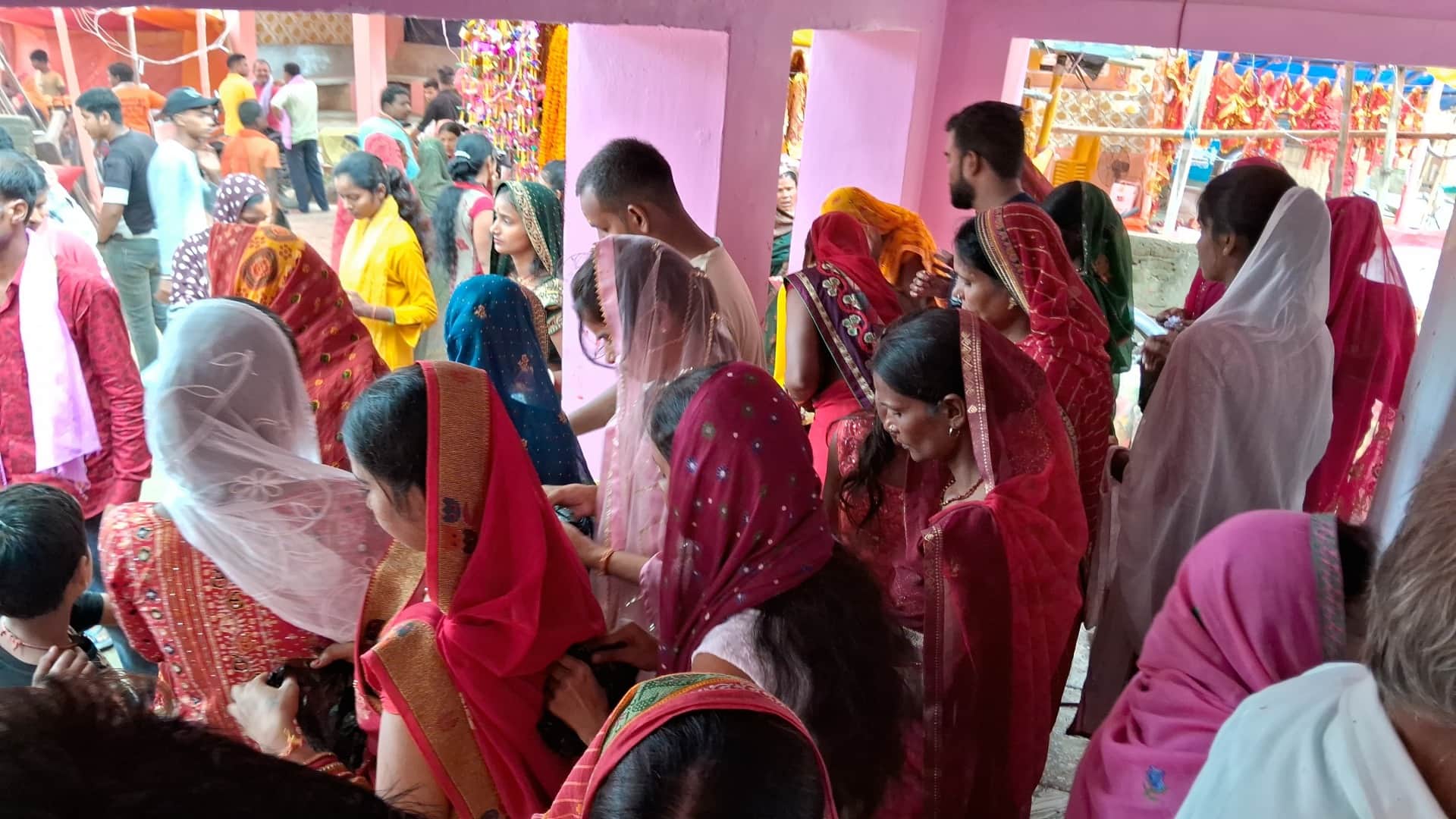 Navratri: no sacrifice in Bhasmi Devi Shaktipeeth Muzaffarpur, tradition of flying pigeons, Nepal-Bengal