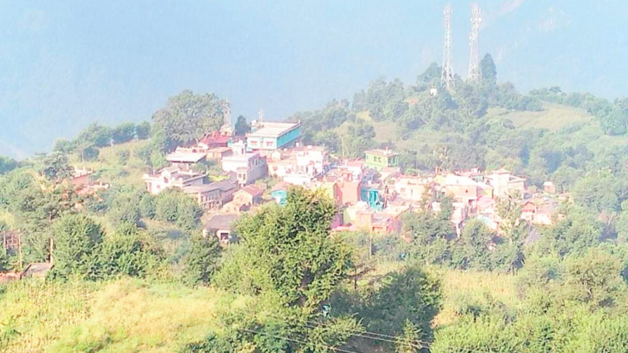 Sirmaur Pokka village of Giripar region is a village of brave soldiers... 80 families, 24 youths in the army