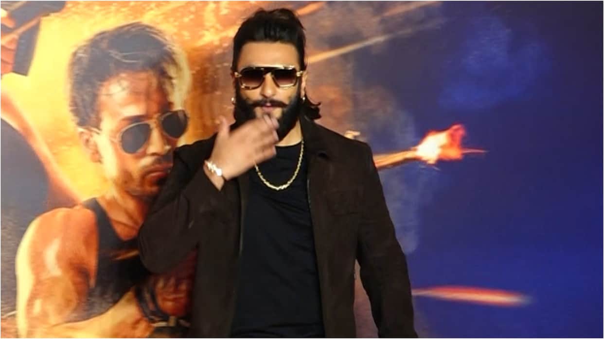 Singham Again Ranveer Singh Calls her daughter Baby Simba says its her Debut movie Deepika was pregnant