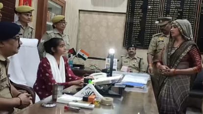 Girl students were made DM and SSP in Budaun
