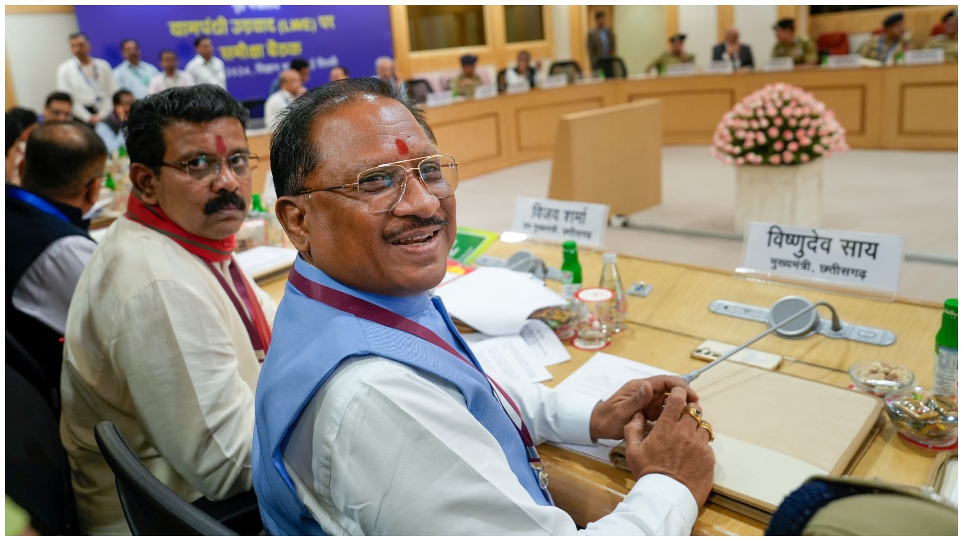 Amit Shah chairs meeting of chief ministers of Naxal-hit states Latest News Update
