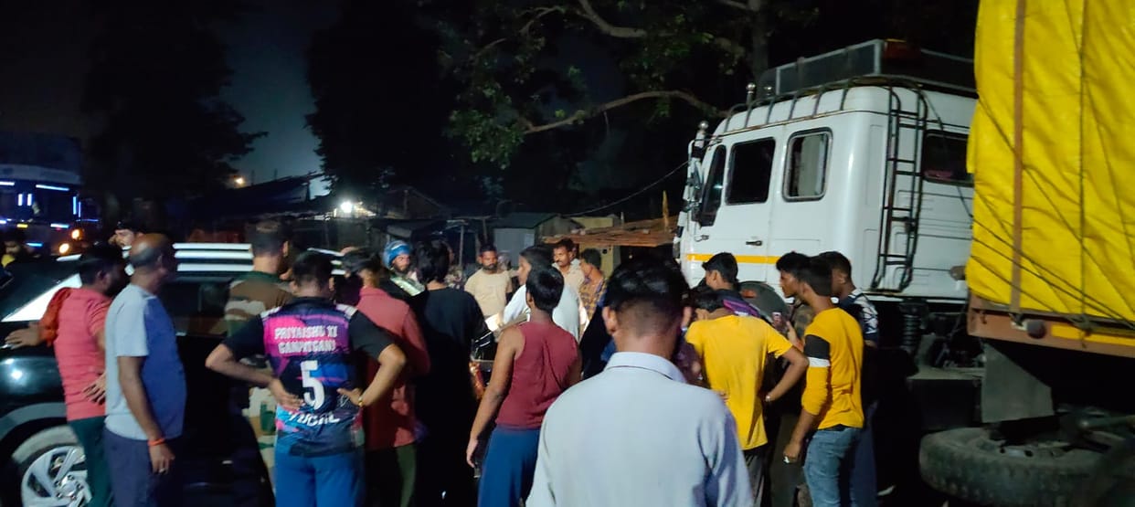 Bihar News: Head-on collision between Scorpio and truck in Supaul, condition of two people critical