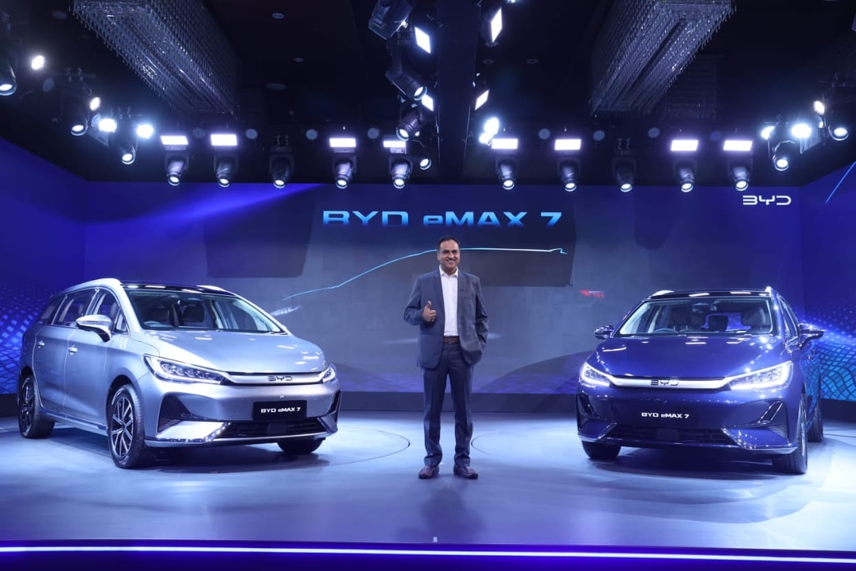 BYD eMAX 7 Electric MPV launched in India Know Price Range Features Battery Specifications Details