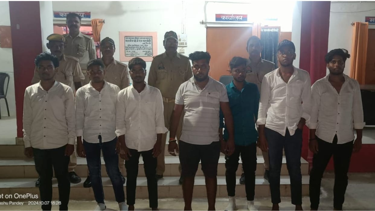 dispute between two parties in Jaunpur over passing lewd remarks