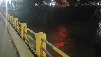 girl jumped into the fast flowing water